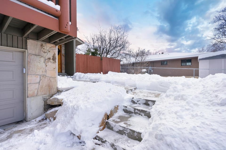 Property building, Neighbourhood, Natural landscape, Winter