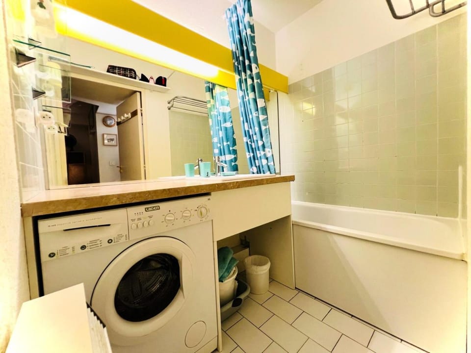 Villegiales Tee1 - Appartement climatisé dans résidence avec piscine MAE-1104 Apartment in La Grande-Motte