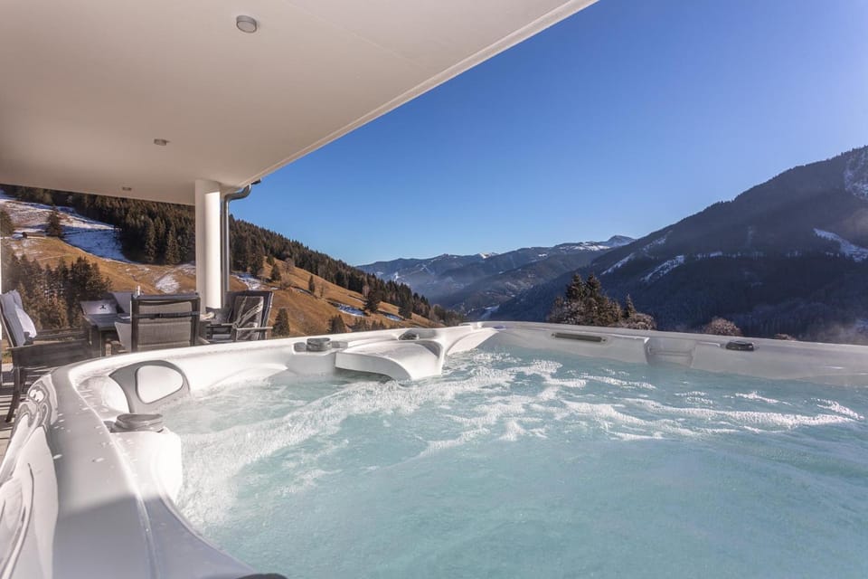 Hot Tub, Pool view