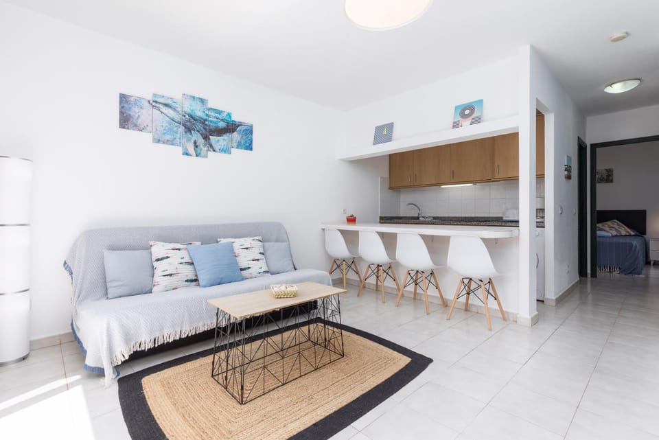 Kitchen or kitchenette, Living room, Photo of the whole room, Seating area, Dining area