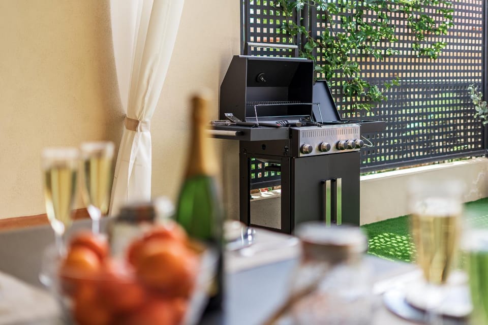 BBQ facilities, BBQ facilities, Dining area