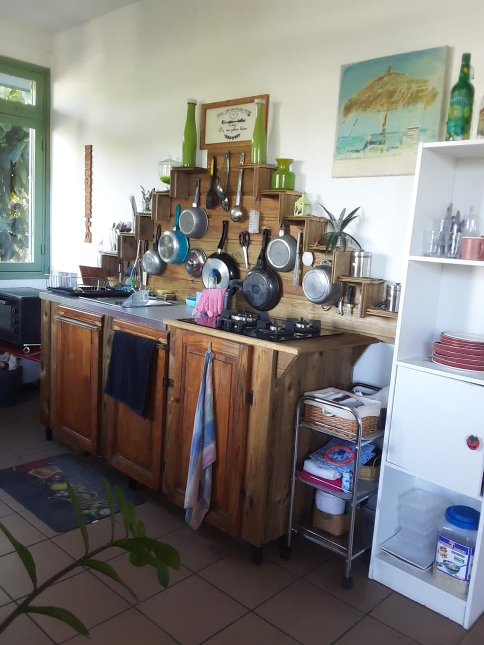 Communal kitchen, Internal: Not applicable to any particular room