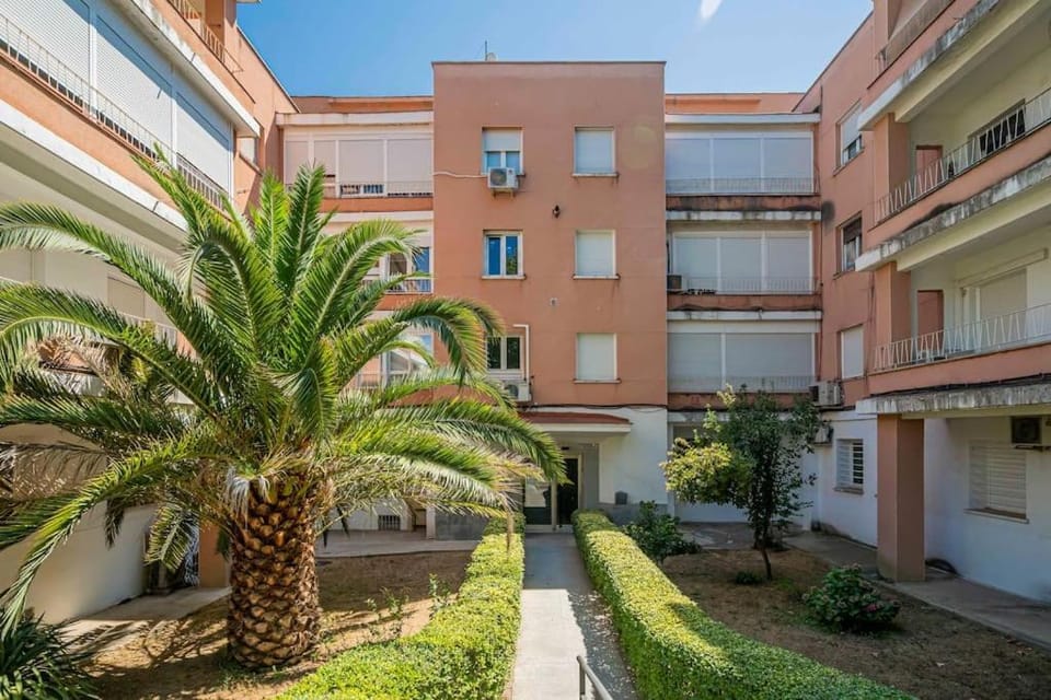 Acogedor estudio en Arturo Soria MD-Anderson E2 Apartment in Madrid