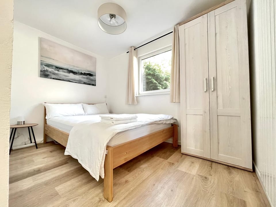 Bed, Bedroom, wardrobe