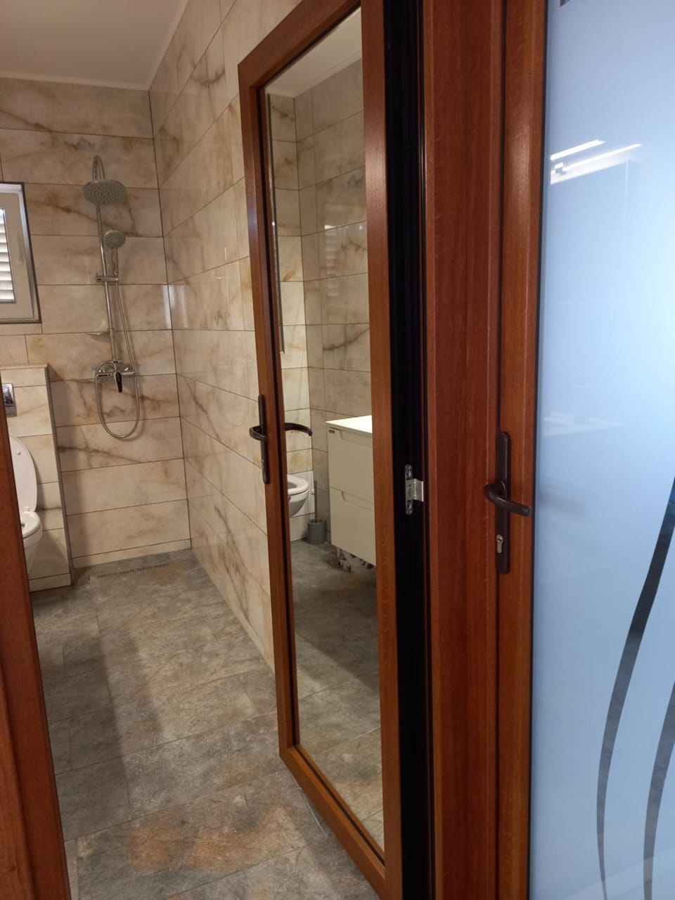 Shower, Toilet, Bathroom