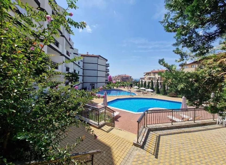 Студио Sun day в Royal palm, Свети Влас Apartment in Burgas Province