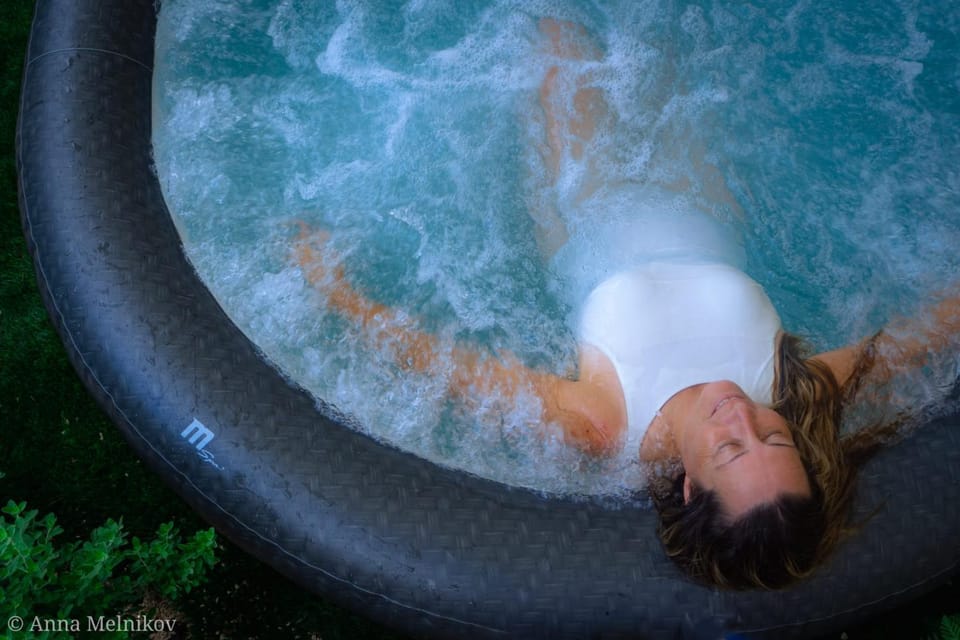 People, Natural landscape, Bird's eye view, Hot Tub, Area and facilities, Inner courtyard view