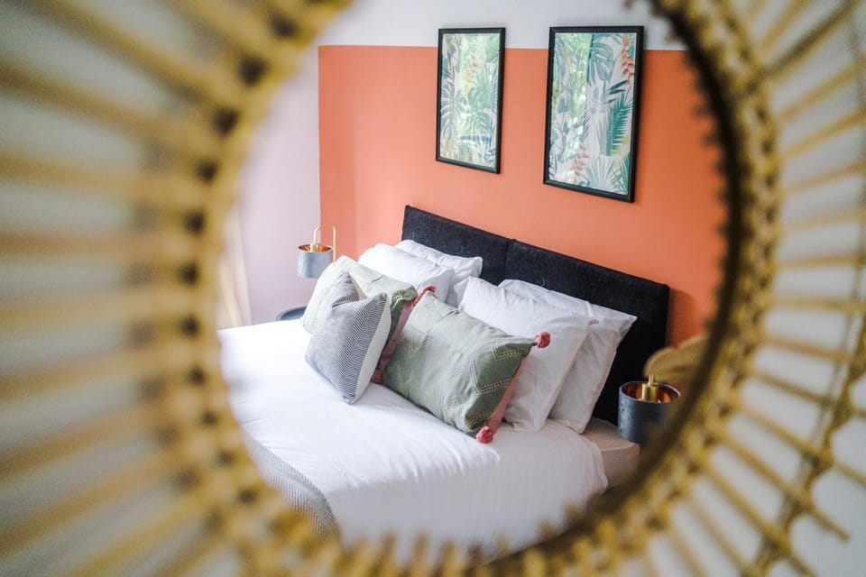 Formby Village Apartments By Greenstay Serviced Accommodation - A Luxury 2 Bed Apt - Perfect for Couples, Friends, Families & Business Travellers - FREE Parking - Dog Friendly - Fast Wi-Fi - 6 Apartment in West Lancashire District