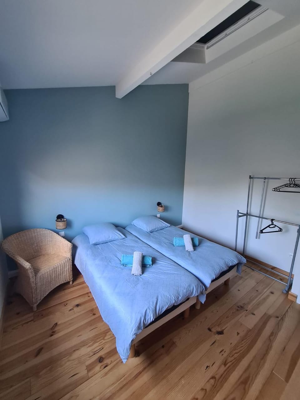 Photo of the whole room