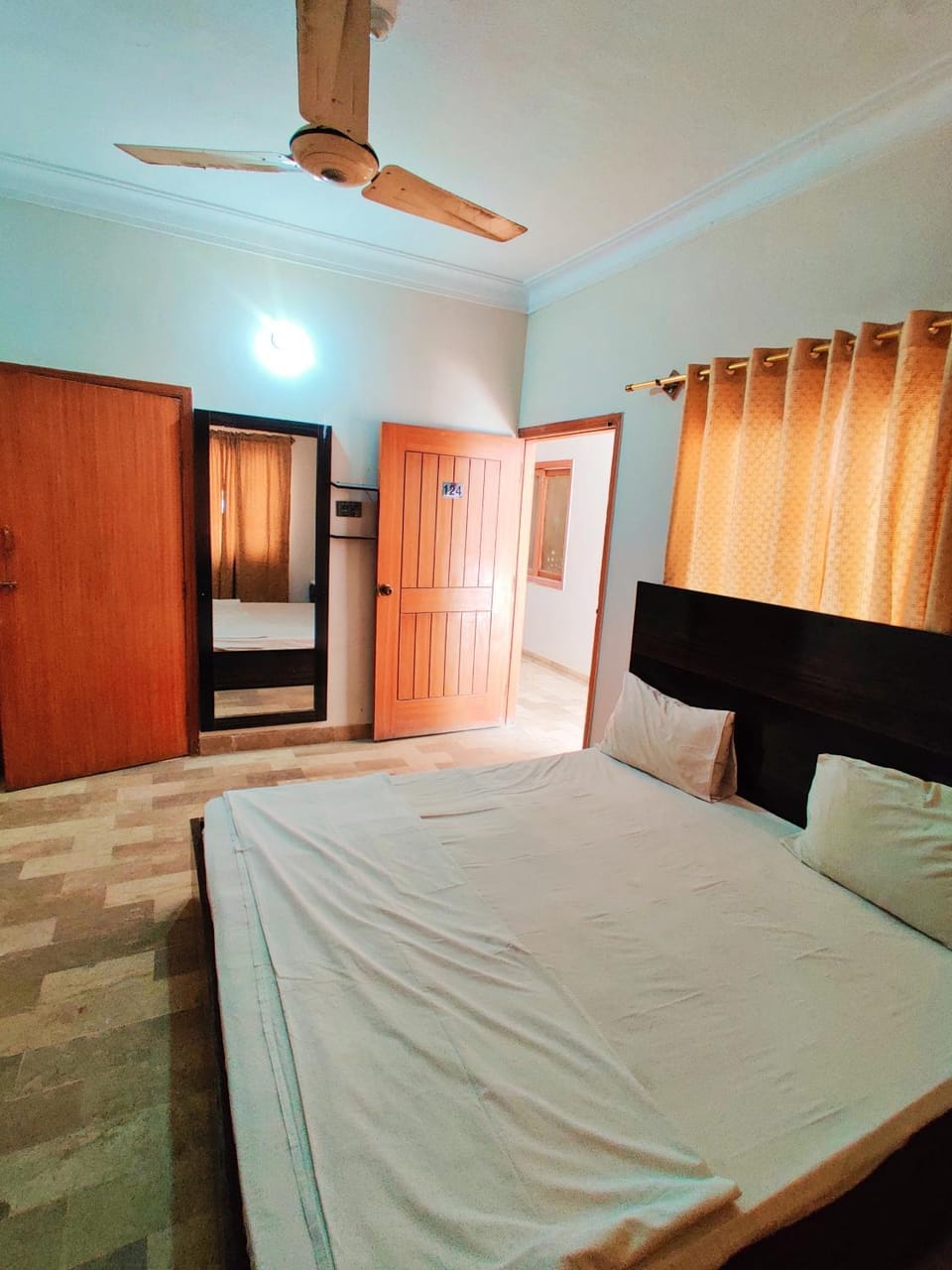Bed, TV and multimedia, Photo of the whole room, Bedroom, wardrobe