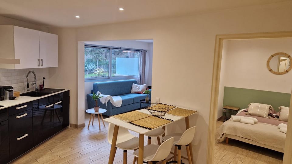 Living room, Bedroom, kitchen