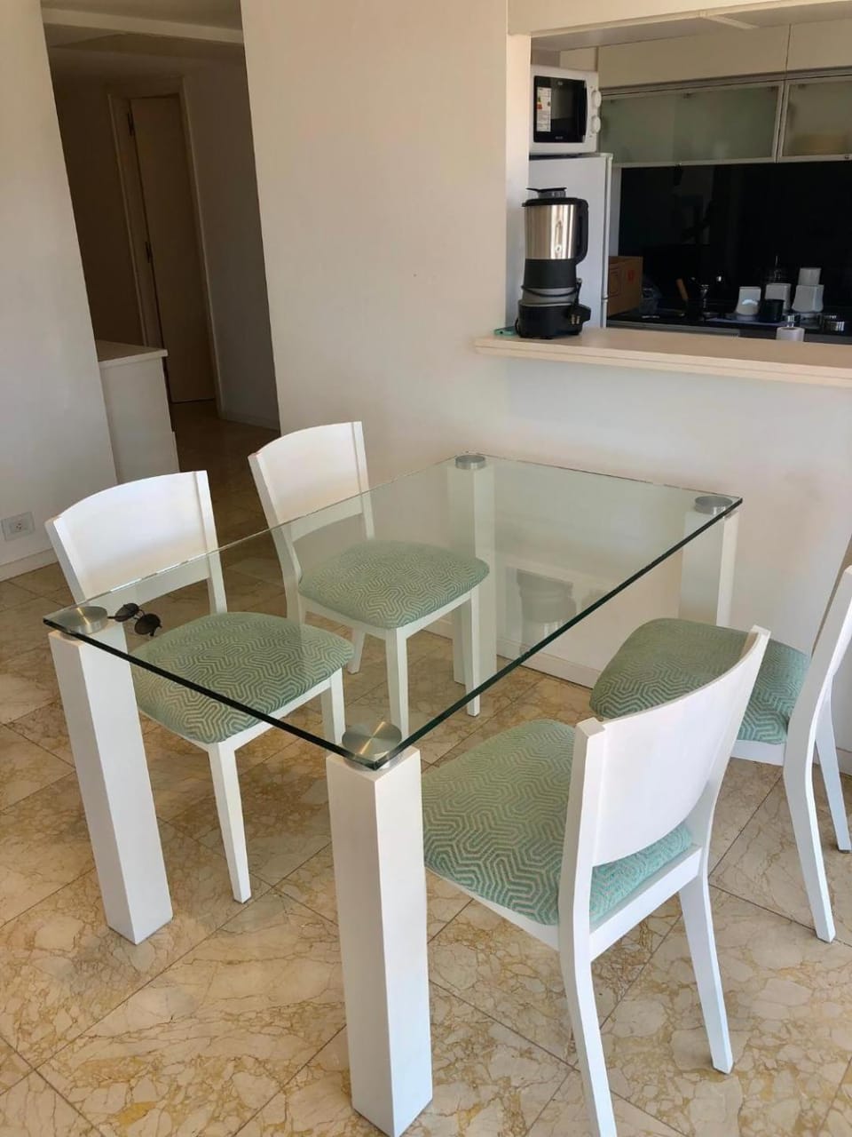 Dining area, minibar
