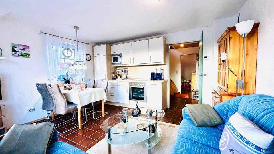 Kitchen or kitchenette, Living room, Seating area, Dining area, dishwasher, minibar, pet friendly, stove