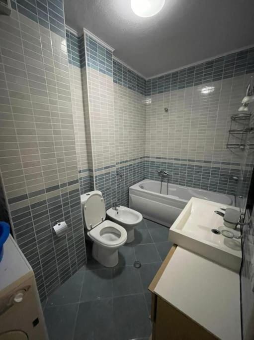 Bathroom, Bath