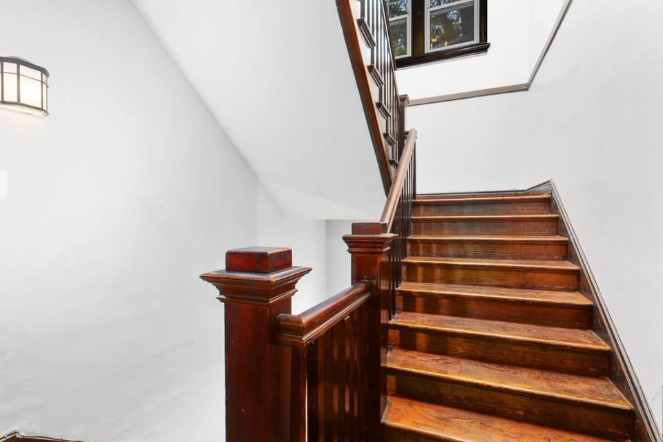 Cozy 1BR in Historic Triplex 11 Apartment in Kansas City