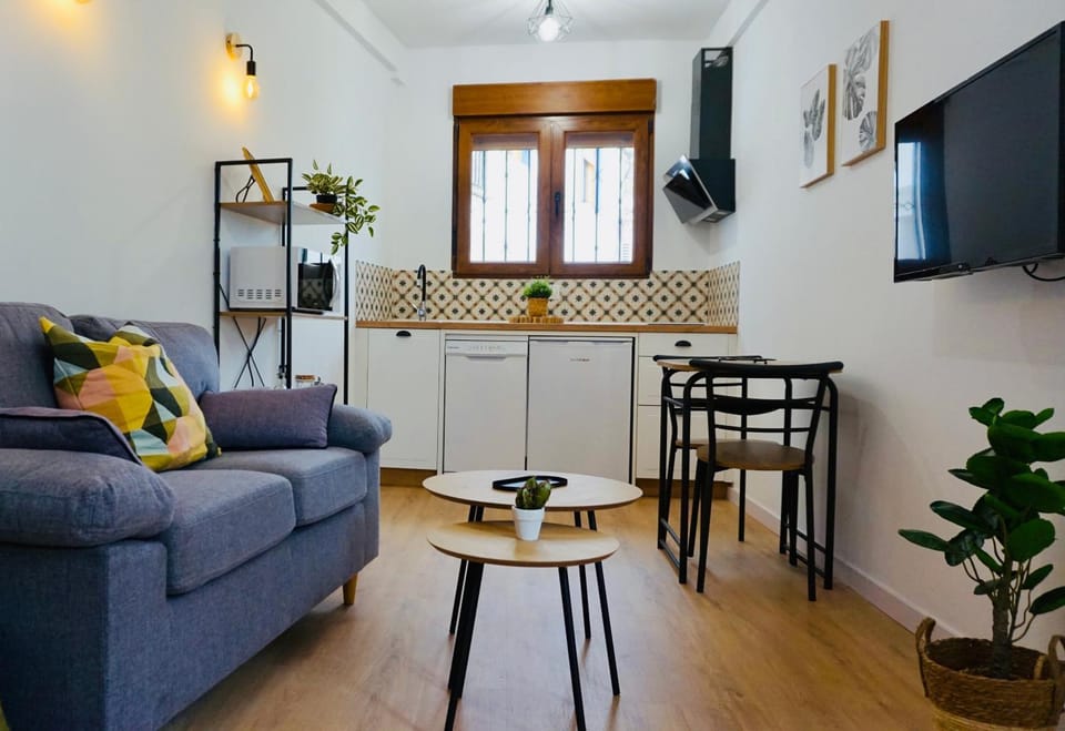 TV and multimedia, Kitchen or kitchenette, Living room, Dining area