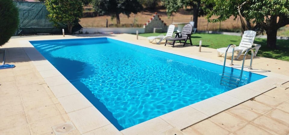 Garden view, Swimming pool, sunbed