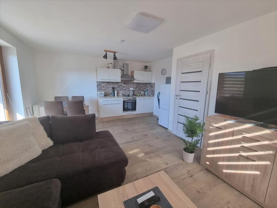 TV and multimedia, Kitchen or kitchenette, Living room, Seating area, minibar