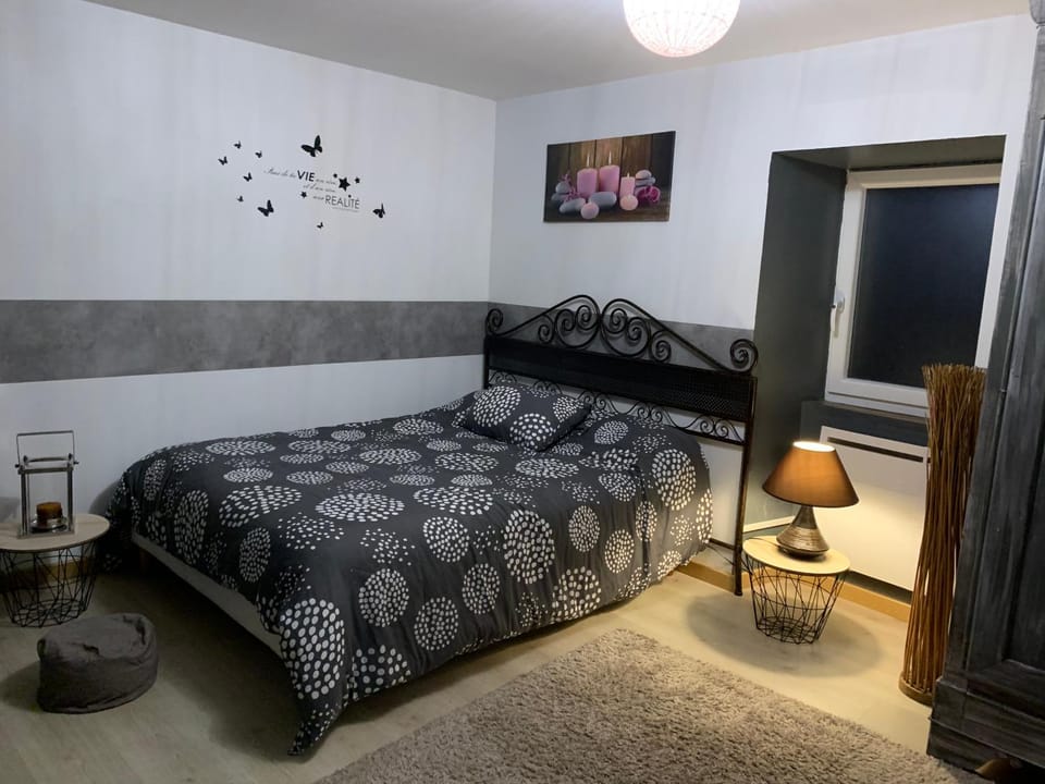 Studio entier Tout confort House in Nouvelle-Aquitaine