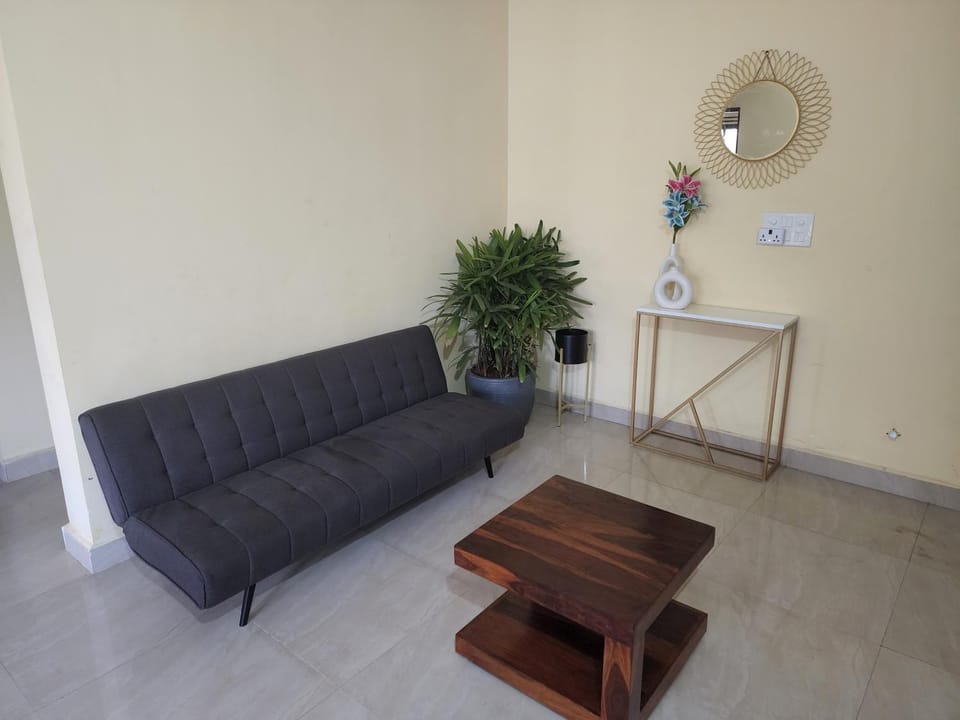 Living room, Seating area, hair dresser