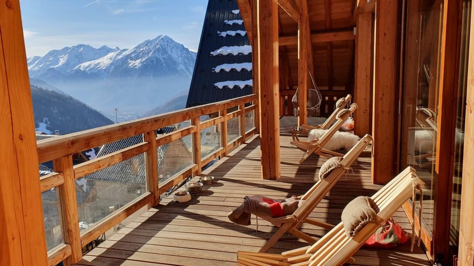 Natural landscape, Balcony/Terrace, Mountain view