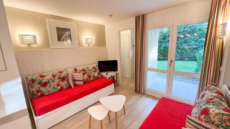 Appartement 6 personnes avec piscine tennis et parking gratuit 25 Apartment in Hauts-de-France