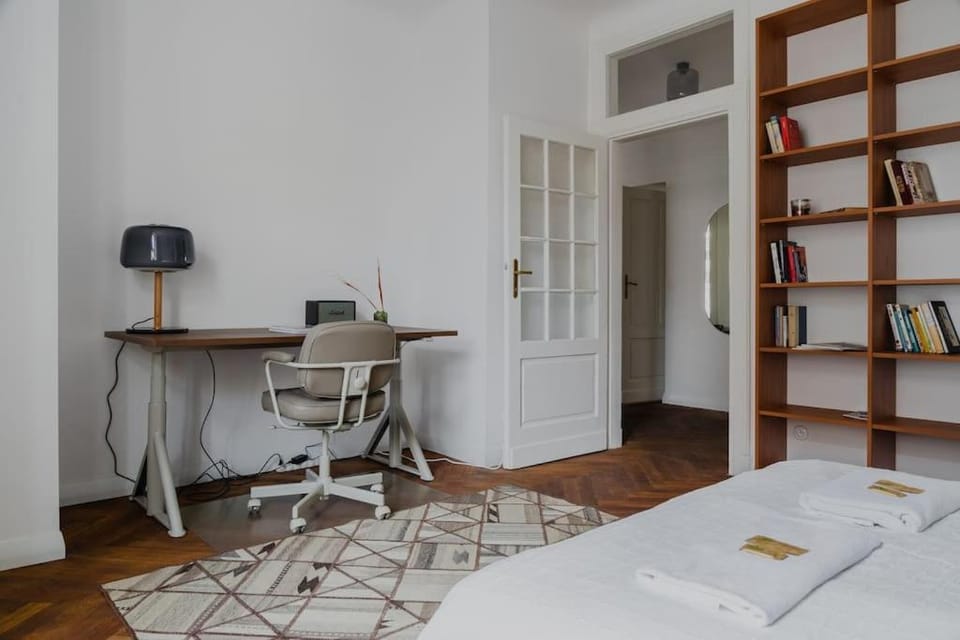 Warsaw Concierge Targowa Apartment in Warsaw