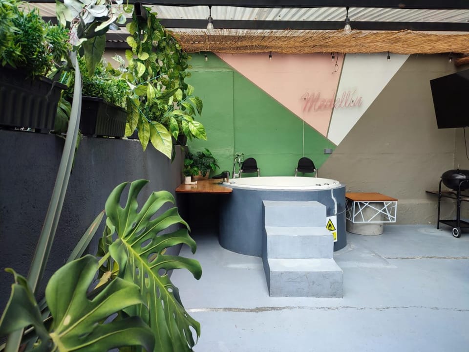 Libertador Aptos l Jacuzzi l In Provenza House in Medellin