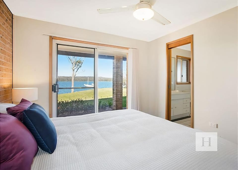 The Waterfront House in Lake Macquarie