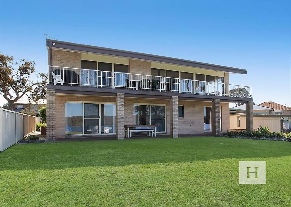 The Waterfront House in Lake Macquarie