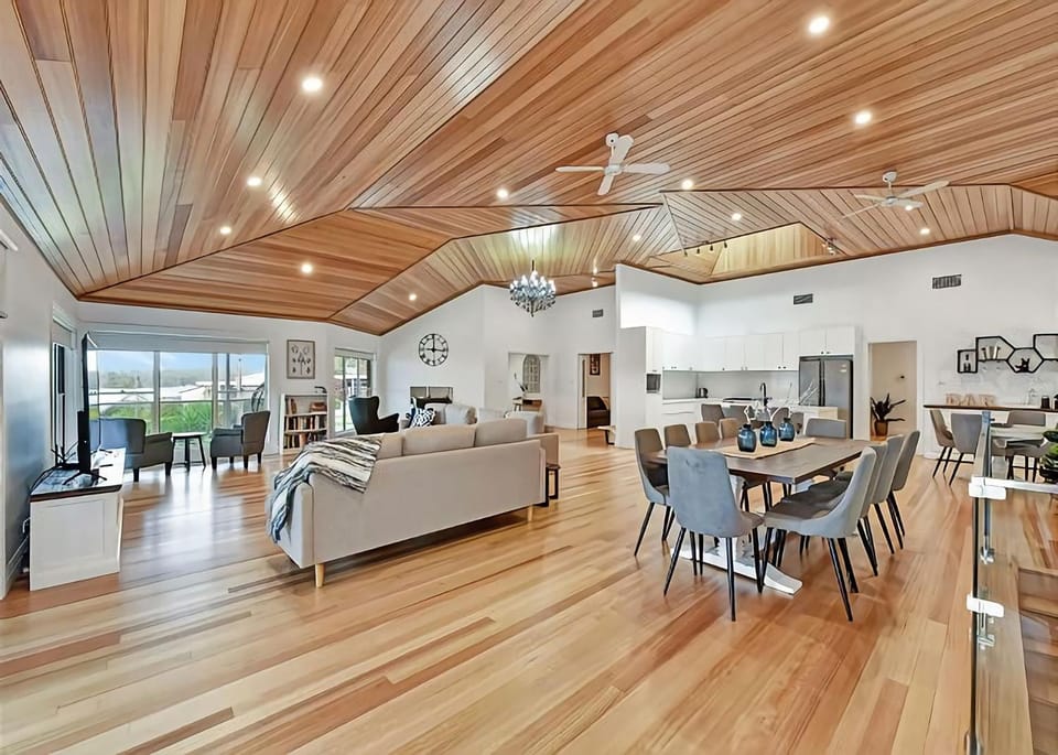 Lake Daze at Coal Point House in Lake Macquarie