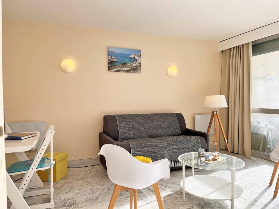 Appartement en bord de mer 2 pièces - 5 couchages - Le Lavandou - FR-1-251-430 Apartment in Le Lavandou