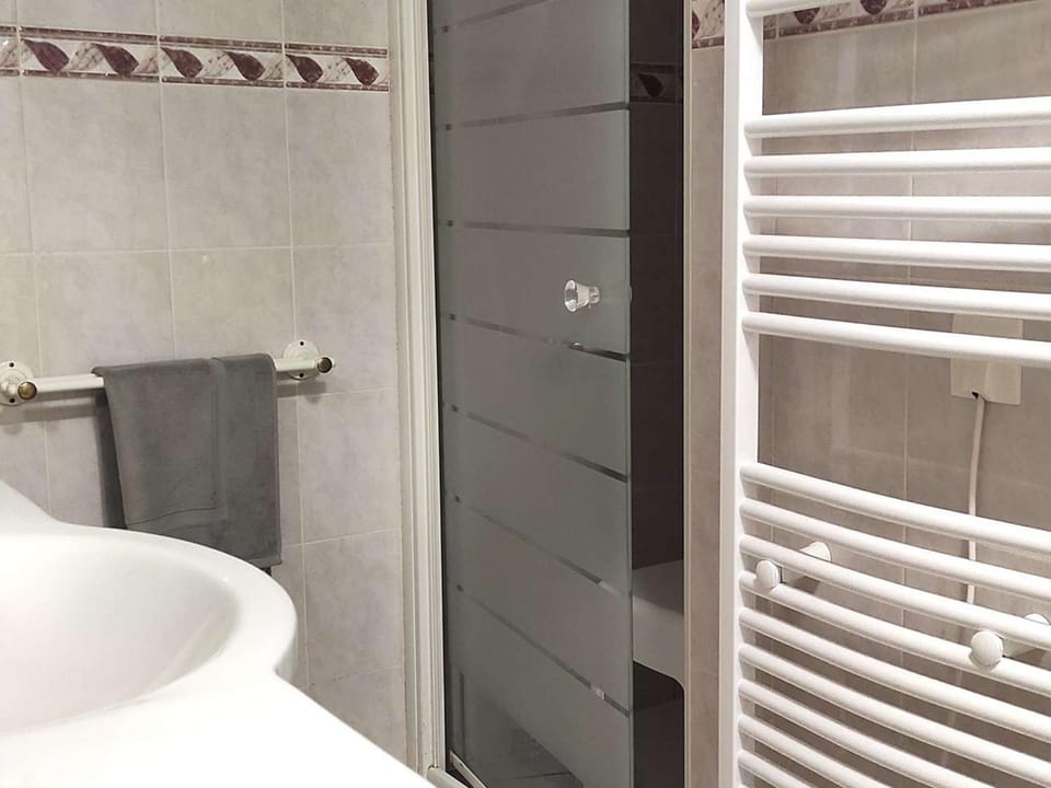 Appartement 3 Pièces Confortable avec Parking à Font-Romeu - FR-1-580-84 Apartment in Font Romeu