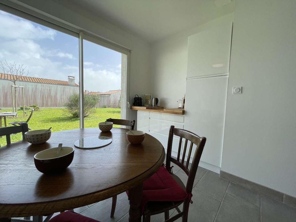 Maison Calme 3 Pièces, 6 Couchages, WiFi, Parking - FR-1-246A-186 House in Nouvelle-Aquitaine