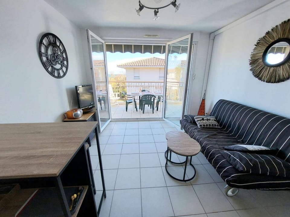 Appartement 2 pièces avec accès direct plage, piscine et terrasse - Marseillan - FR-1-326-778 Apartment in Marseillan