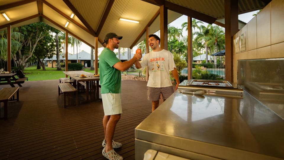BBQ facilities, Kitchen or kitchenette