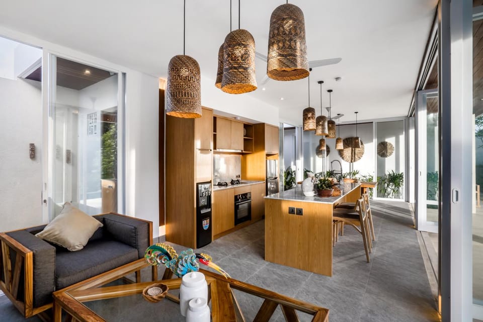 Kitchen or kitchenette, Living room, Seating area, Dining area