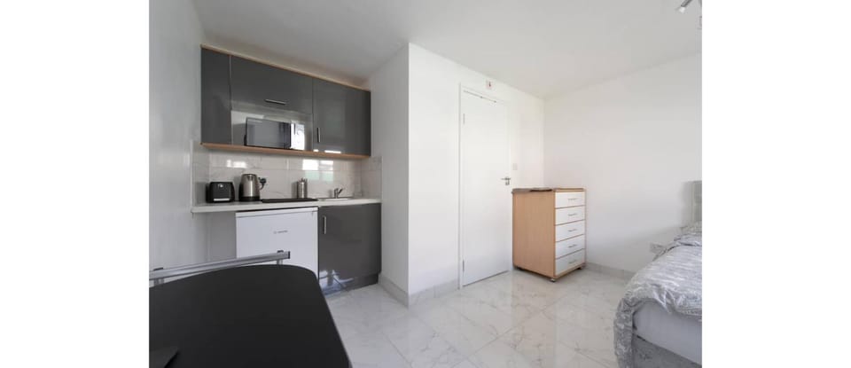 Bed, Coffee/tea facilities, Kitchen or kitchenette, Bedroom, stove, toaster