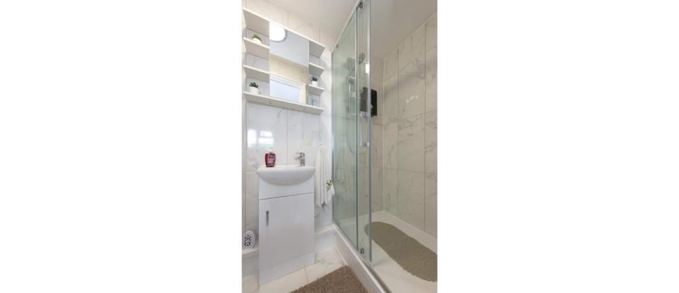 Shower, Property building, Bathroom