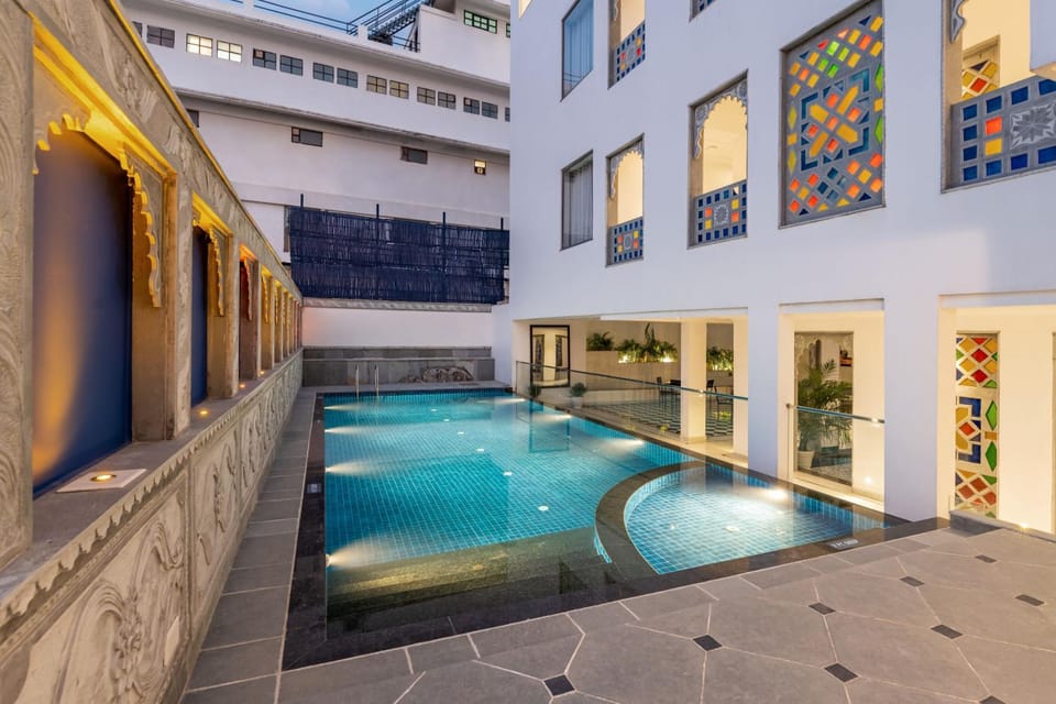 Swimming pool