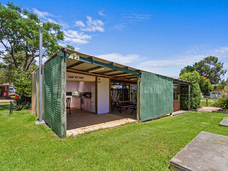 Property building, Communal kitchen