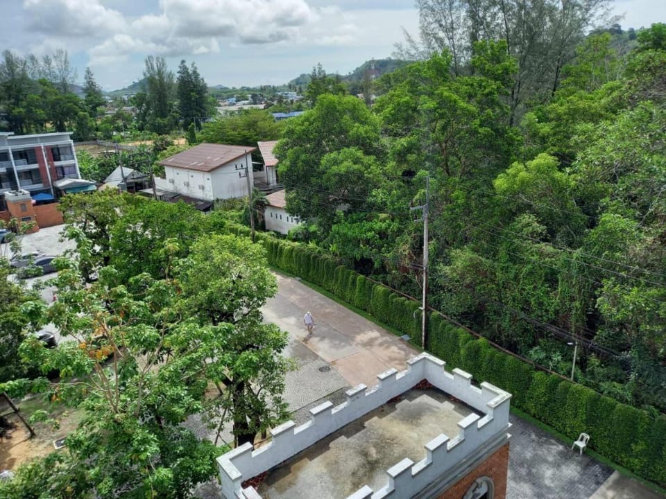City view, Garden view