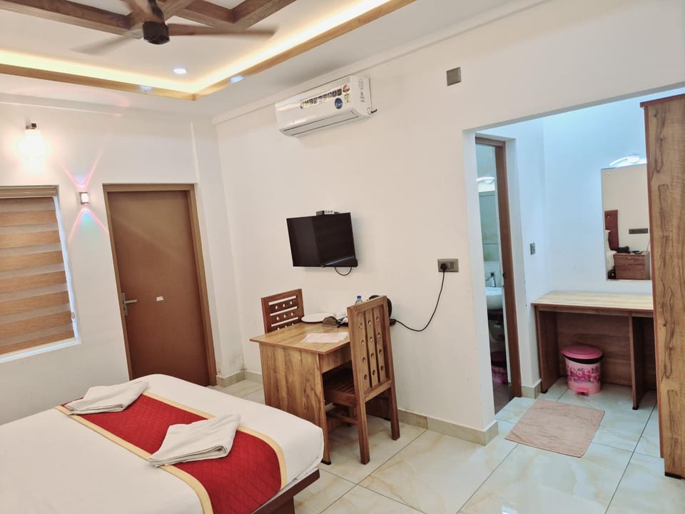 Communal lounge/ TV room, TV and multimedia, Bedroom