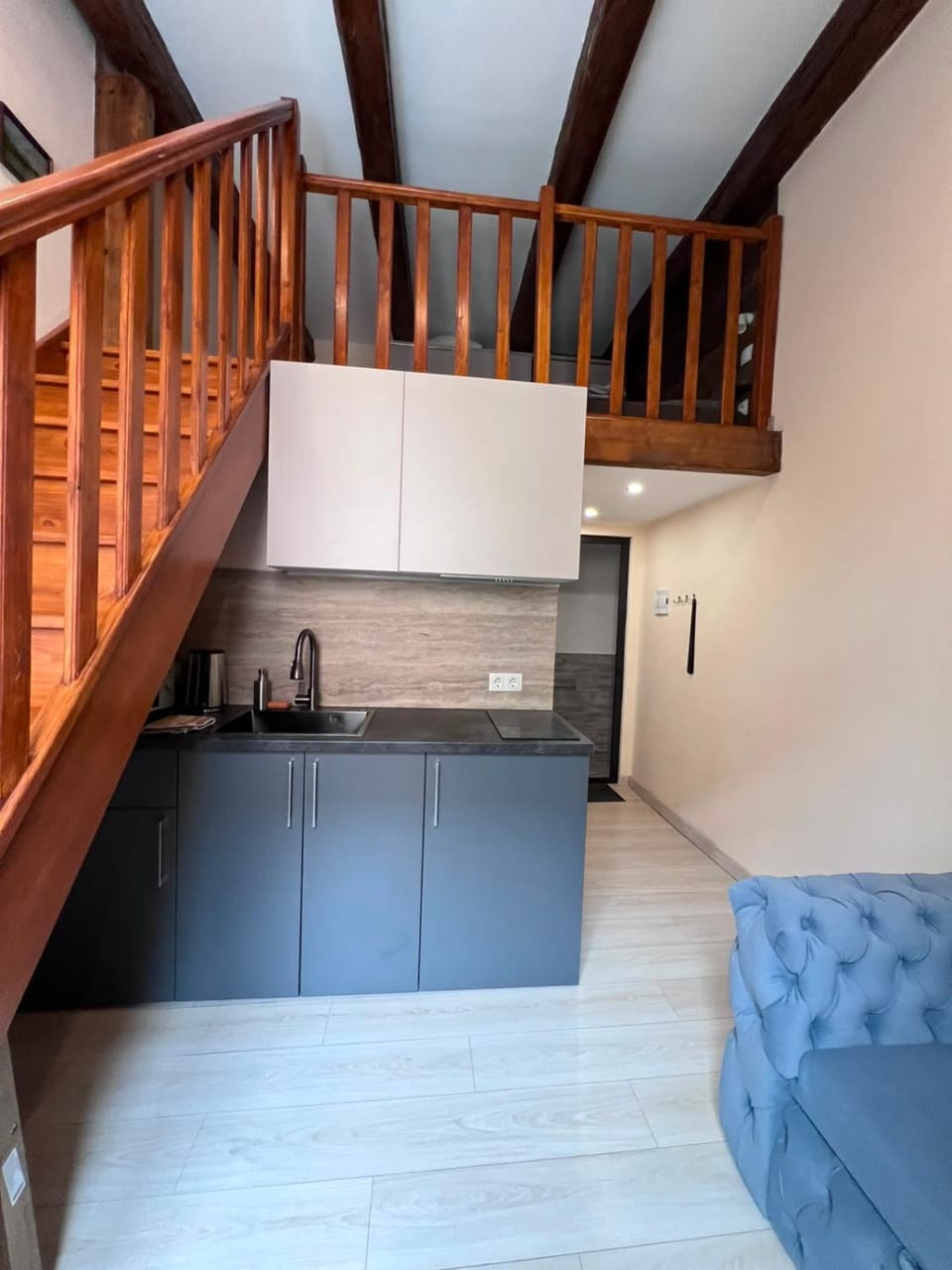 Kitchen or kitchenette, Seating area, kitchen