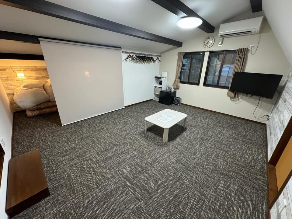 Photo of the whole room