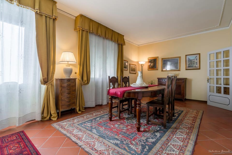 CASA ADRIANA Elegante e luminosa Apartment in Florence