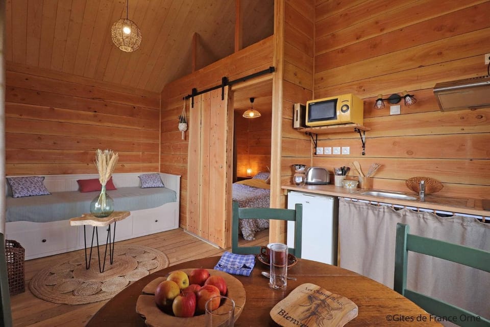 LA CABANE DE JABI Farm Stay in Normandy