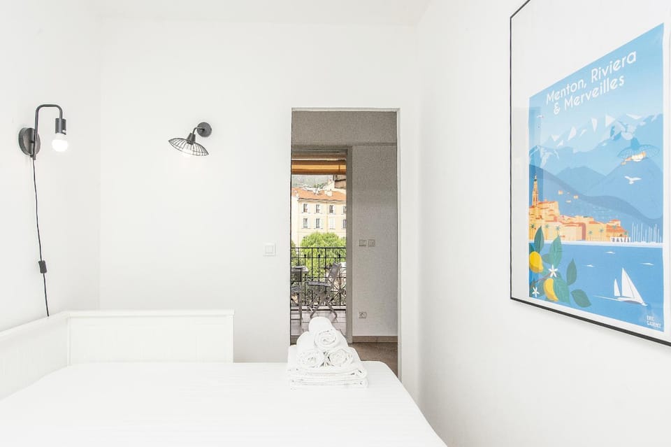 "Le beach", plein centre, climatisé Apartment in Menton
