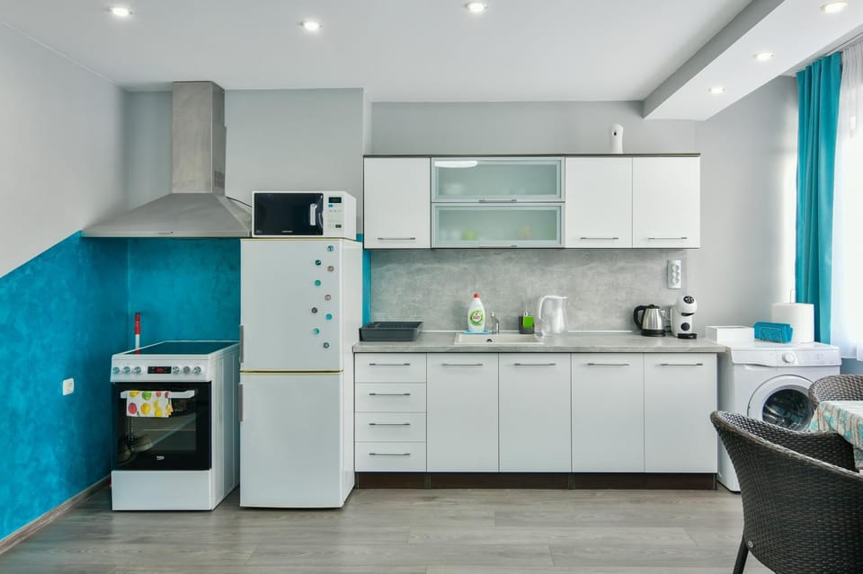 Kitchen or kitchenette, kitchen
