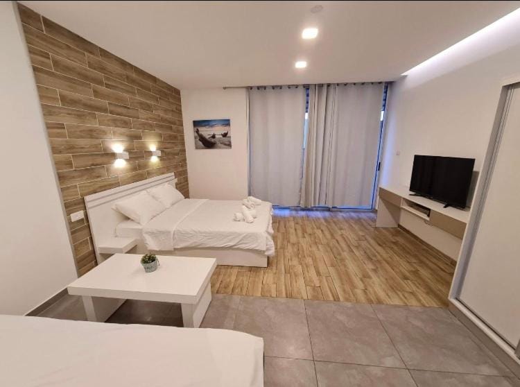 Living room, Bedroom